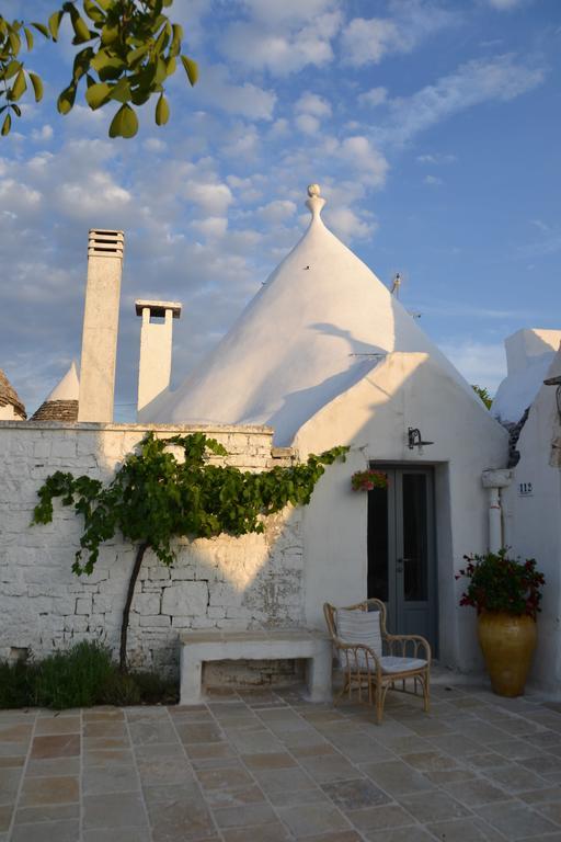 Hostal Trullo Piccola Contrada Locorotondo Exterior foto